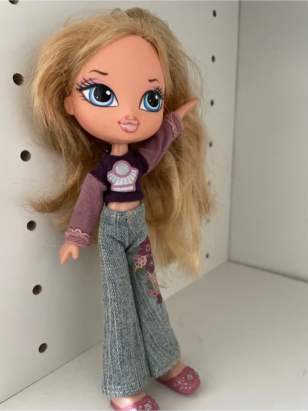 Bratz outfit included